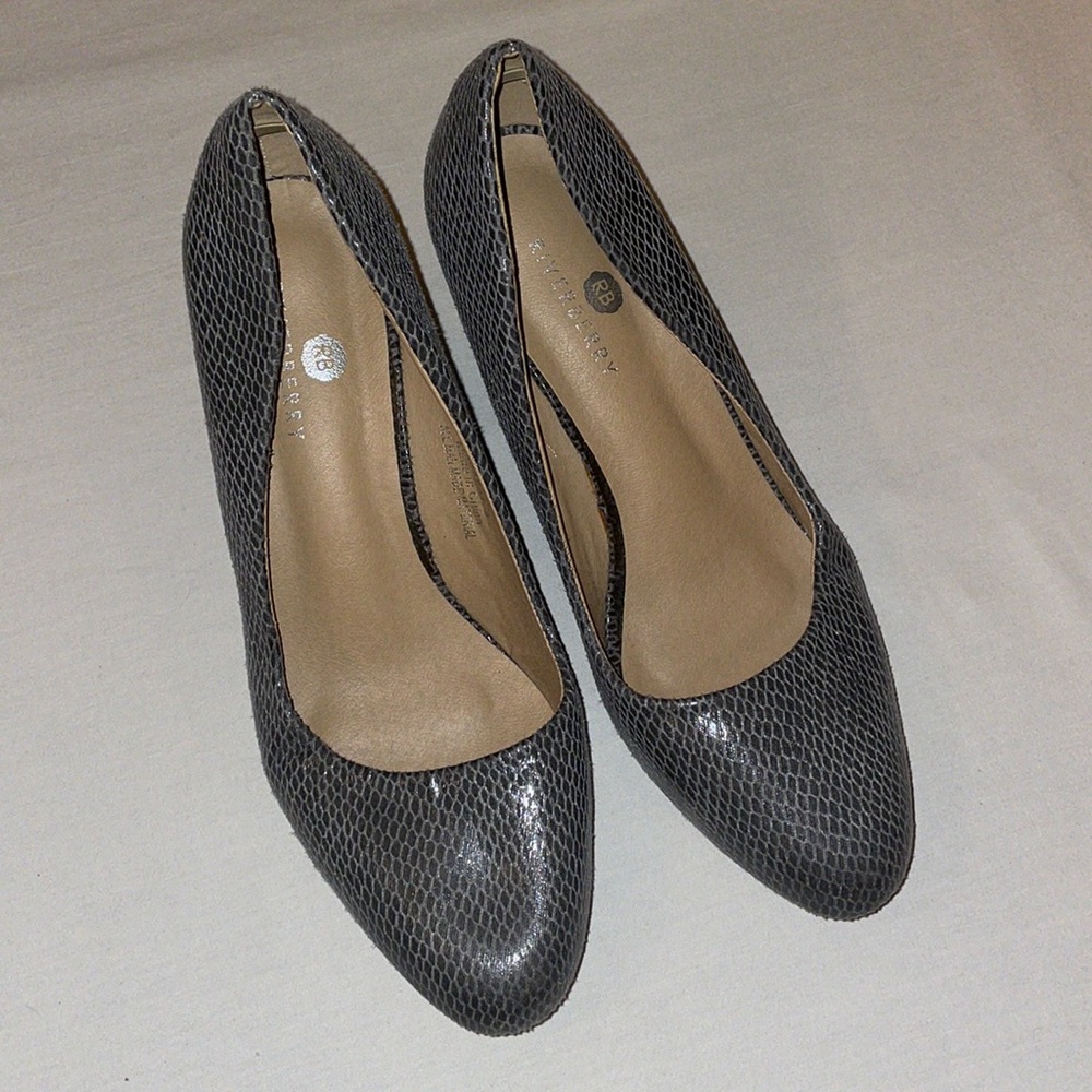 Riverberry Grey Heels